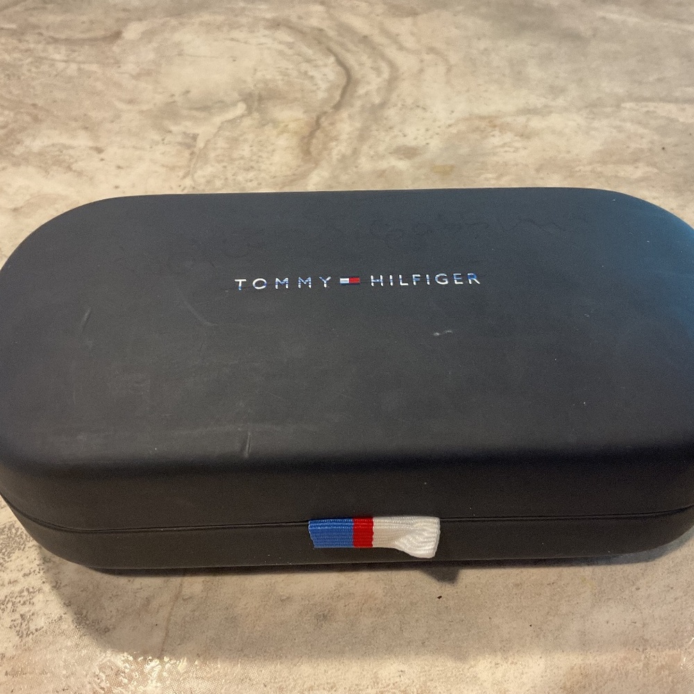 Tommy Hilfiger Hard Glasses Case Black 6.5” x3”